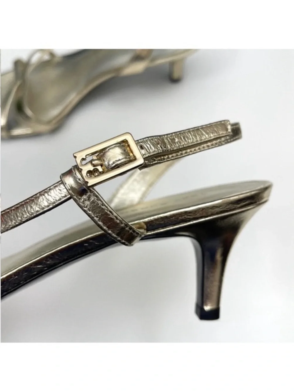 Tory Burch Strappy Metalic Leather Kitten Heel. Size 11 Women N7-18